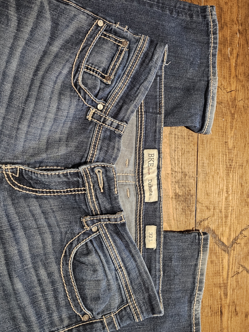 BKE Women's Jeans in Washed Blue with Contrast Stitching- Dakota